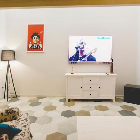 Anticaglia/24 Bed & Breakfast Napoli Bagian luar foto