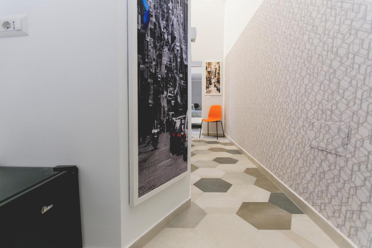 Anticaglia/24 Bed & Breakfast Napoli Bagian luar foto